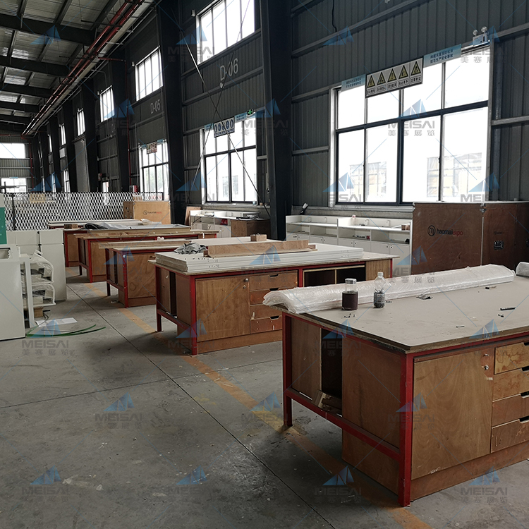 专业展览搭建与活动场地一站式服务 南京工厂助力高效会议与展览运营